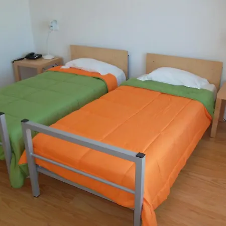 Hostel Azores Youth - Santa Maria Vila do Porto