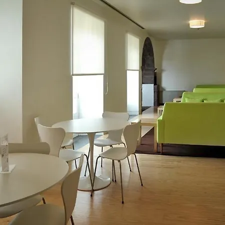 Hostel Azores Youth - Santa Maria Vila do Porto